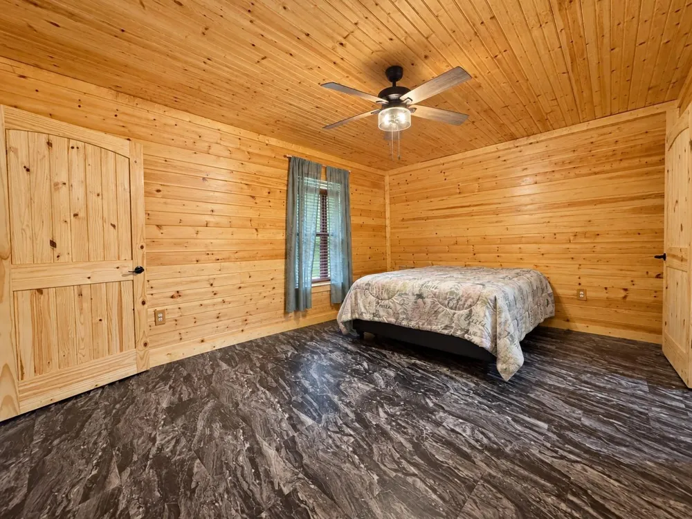 292 Bill Stickley Road Zavalla, TX 75980