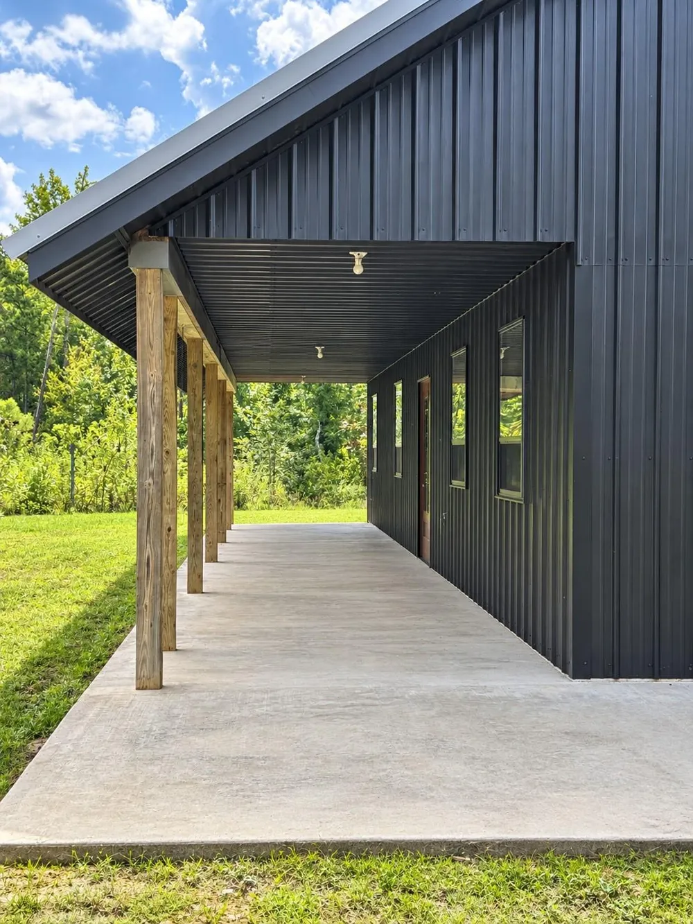 292 Bill Stickley Road Zavalla, TX 75980