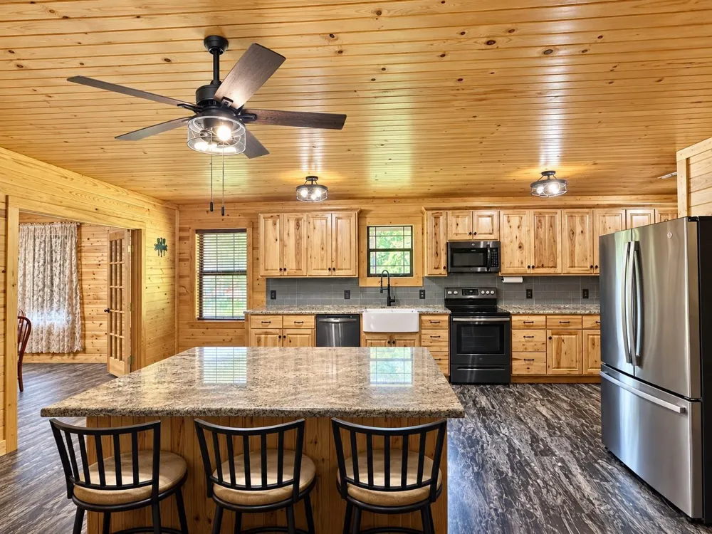 292 Bill Stickley Road Zavalla, TX 75980