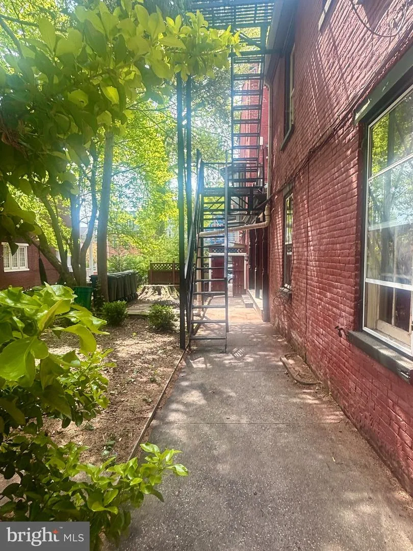 419 W ORANGE STREET Lancaster, PA 17603
