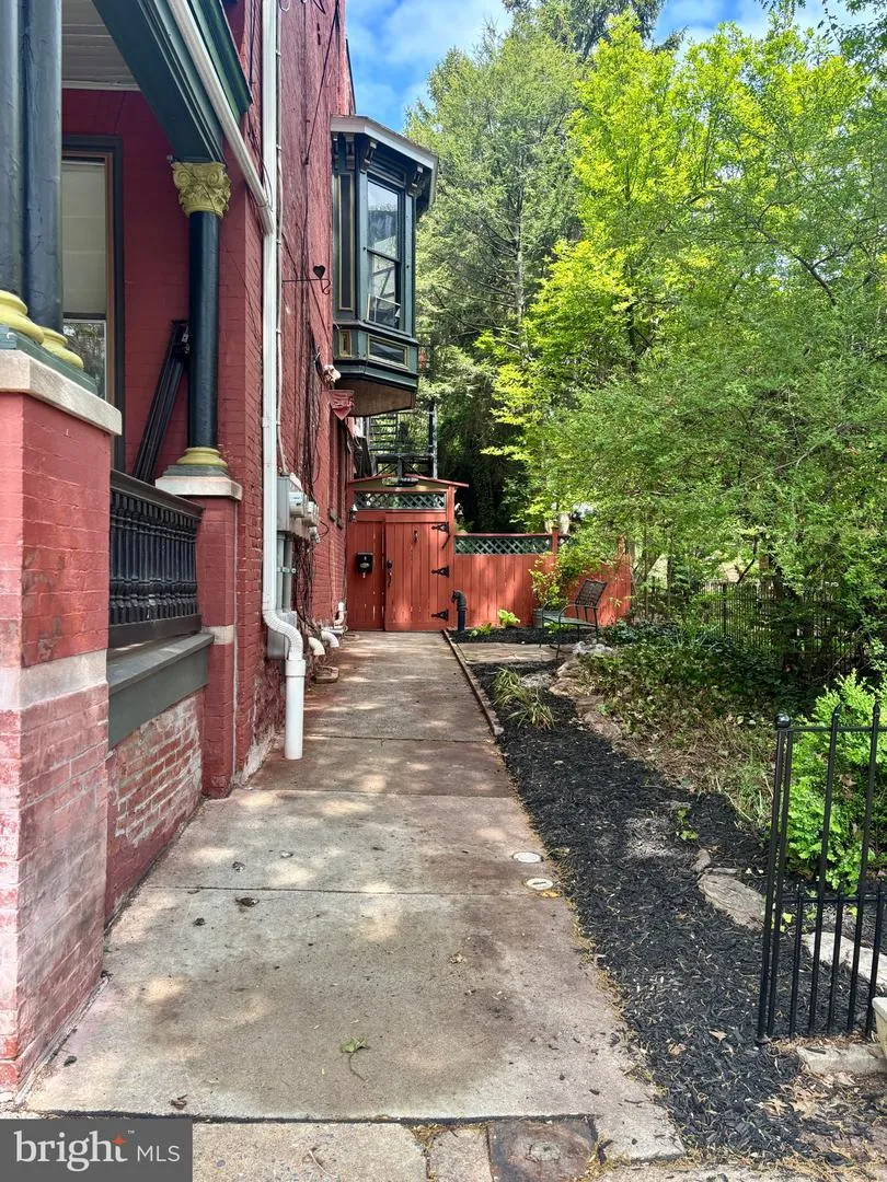 419 W ORANGE STREET Lancaster, PA 17603