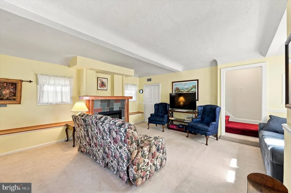 35 E TURNBULL AVENUE Havertown, PA 19083