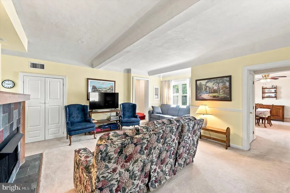 35 E TURNBULL AVENUE Havertown, PA 19083