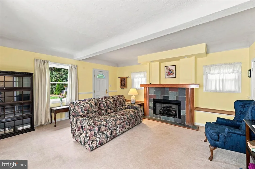 35 E TURNBULL AVENUE Havertown, PA 19083