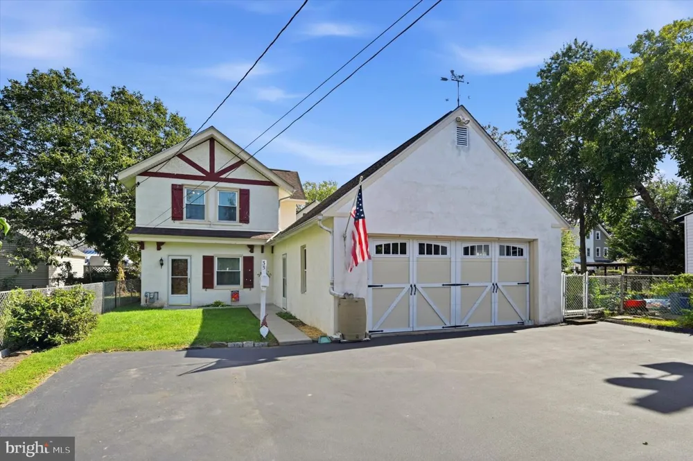 35 E TURNBULL AVENUE Havertown, PA 19083