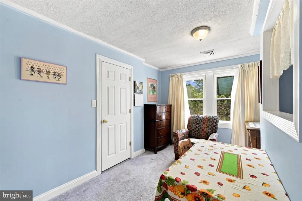 35 E TURNBULL AVENUE Havertown, PA 19083