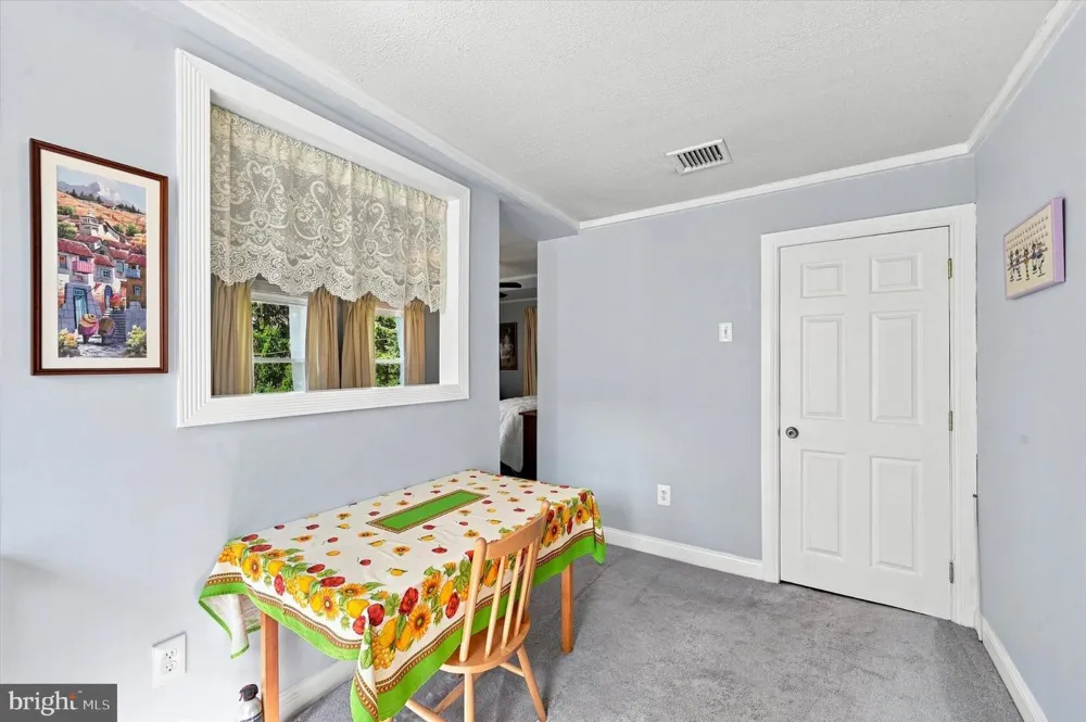 35 E TURNBULL AVENUE Havertown, PA 19083