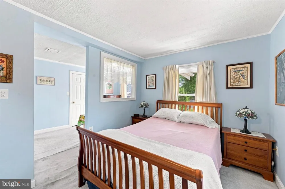 35 E TURNBULL AVENUE Havertown, PA 19083