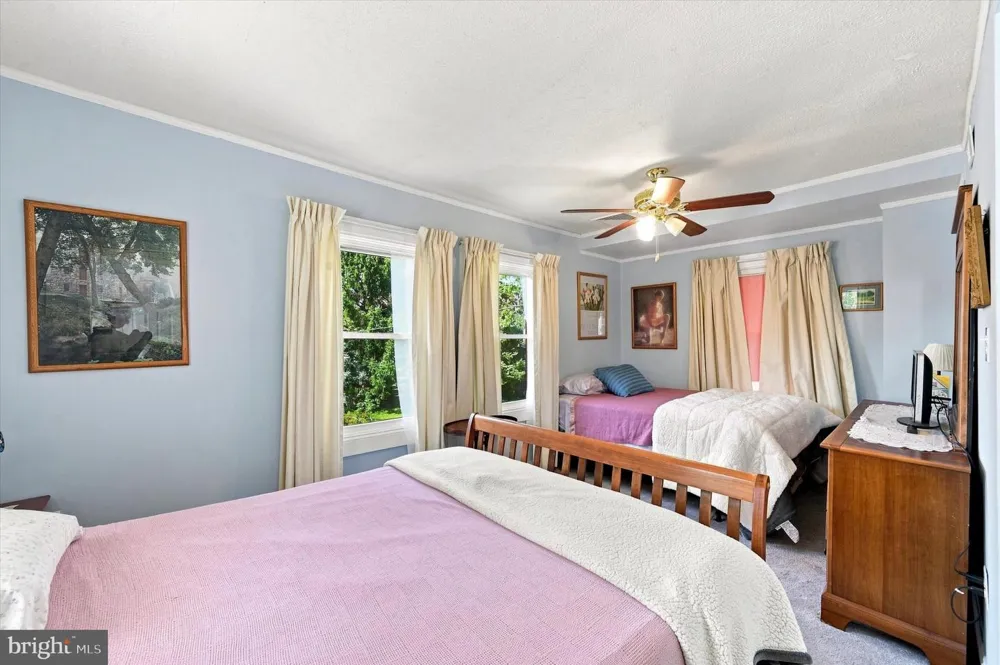 35 E TURNBULL AVENUE Havertown, PA 19083