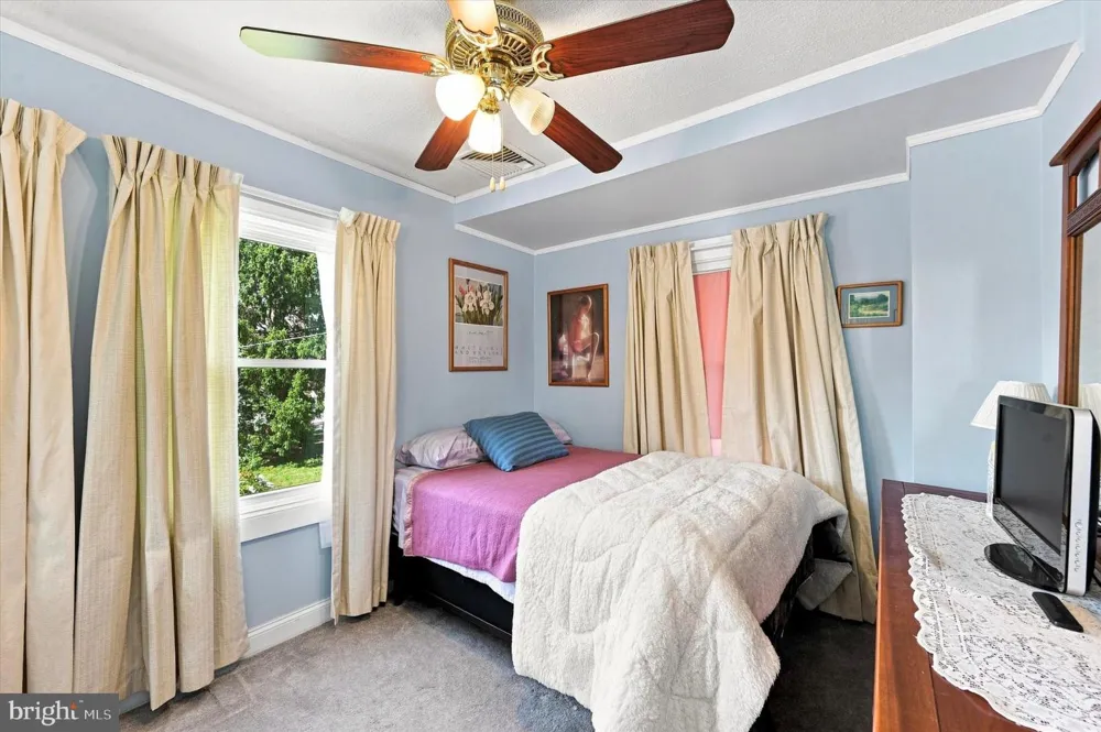 35 E TURNBULL AVENUE Havertown, PA 19083
