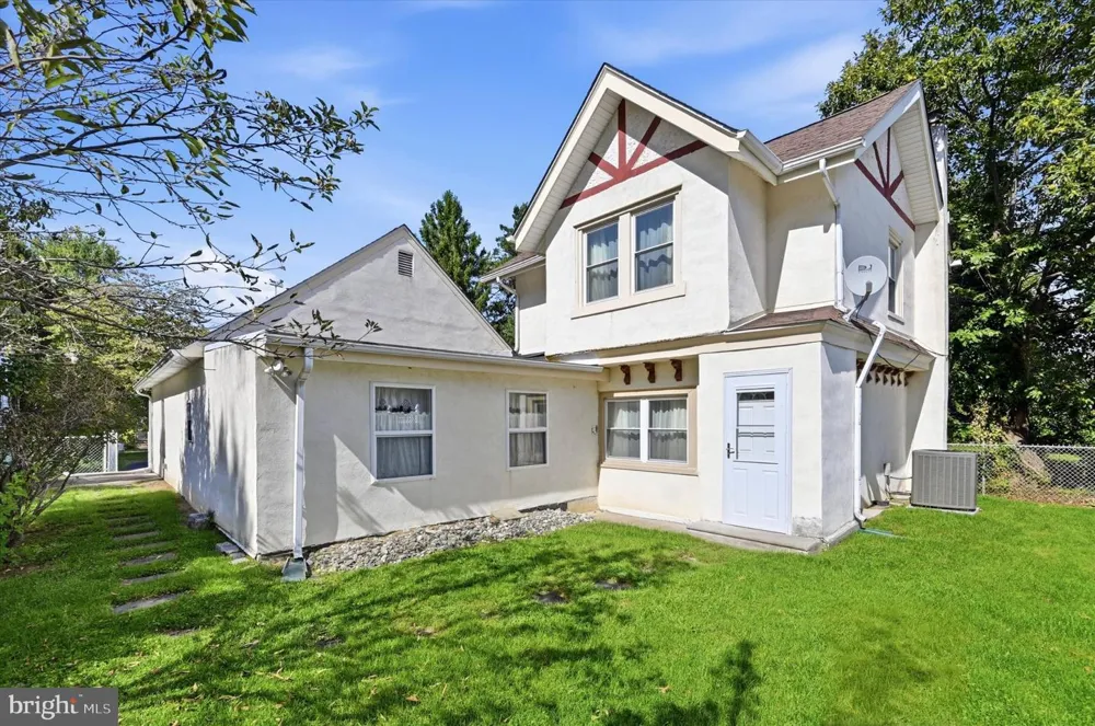 35 E TURNBULL AVENUE Havertown, PA 19083