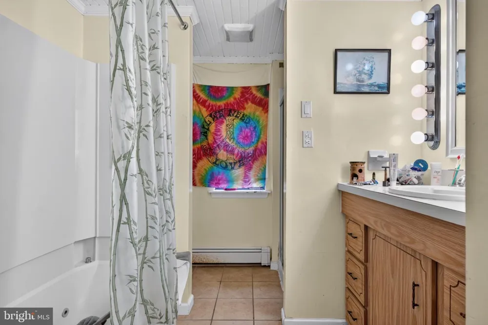 228 MCKENDIMEN ROAD Medford Lakes, NJ 08055