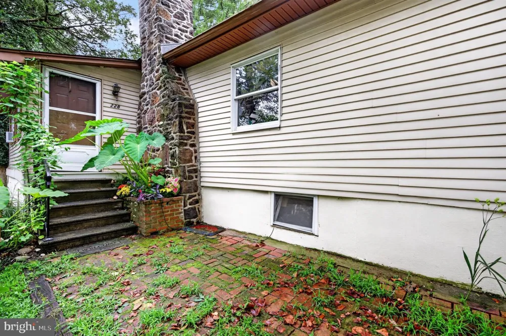 228 MCKENDIMEN ROAD Medford Lakes, NJ 08055