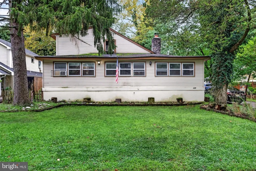 228 MCKENDIMEN ROAD Medford Lakes, NJ 08055