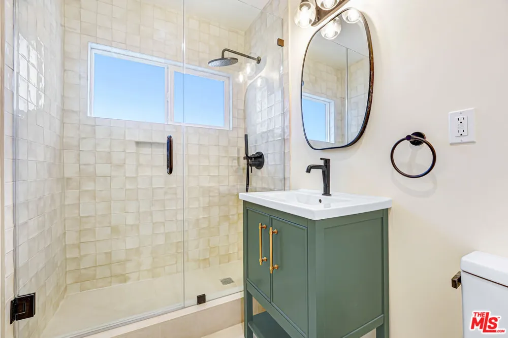 16185 W Sunset Blvd Pacific Palisades, CA 90272