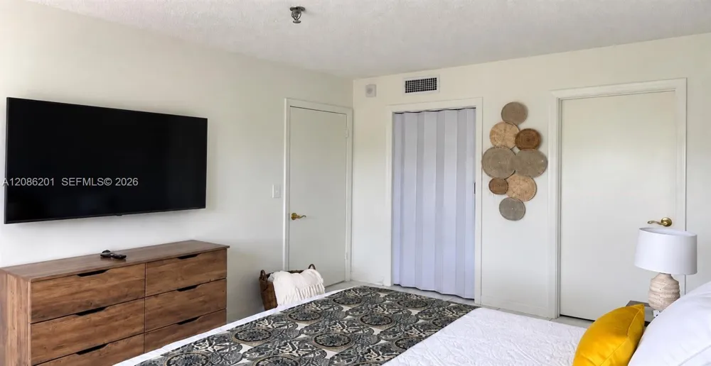 250 181st Dr #413 Sunny Isles Beach, FL 33160