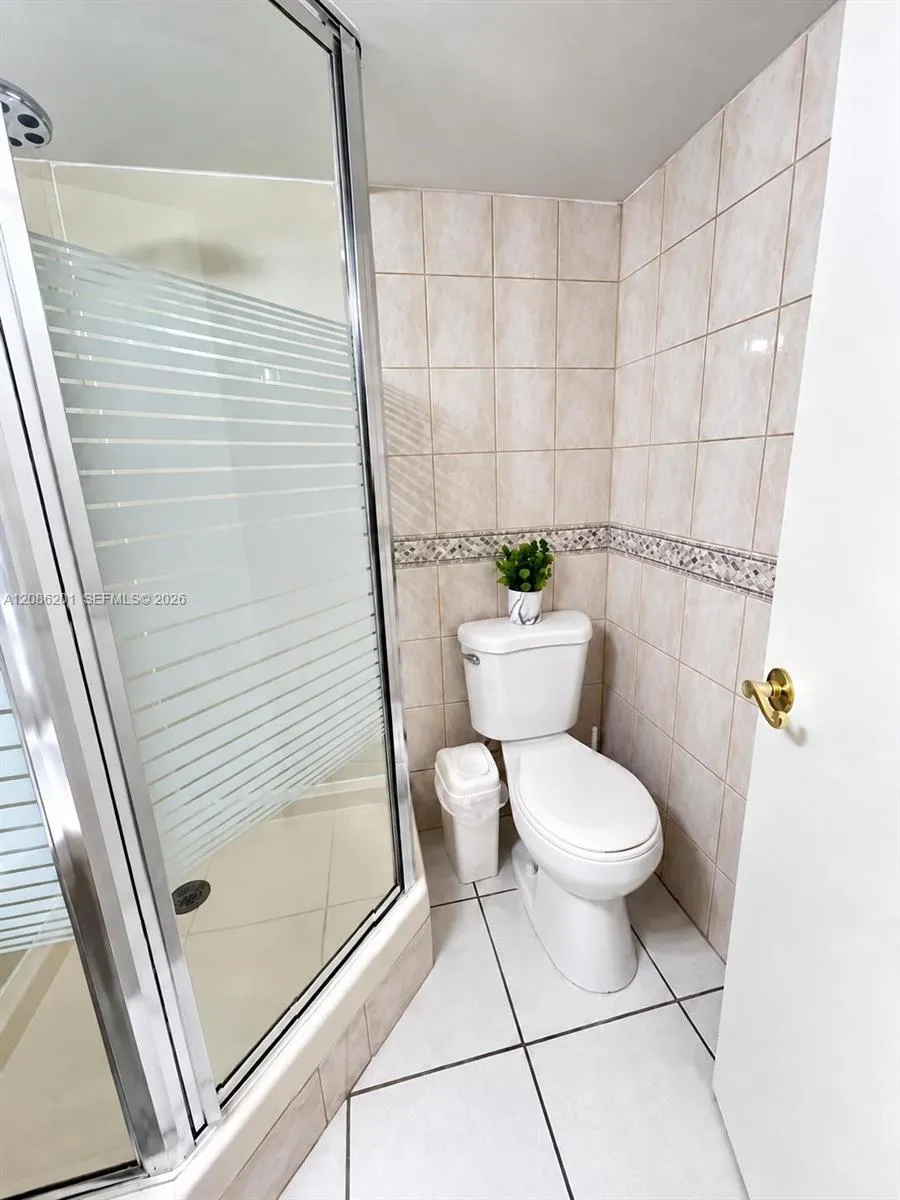 250 181st Dr #413 Sunny Isles Beach, FL 33160