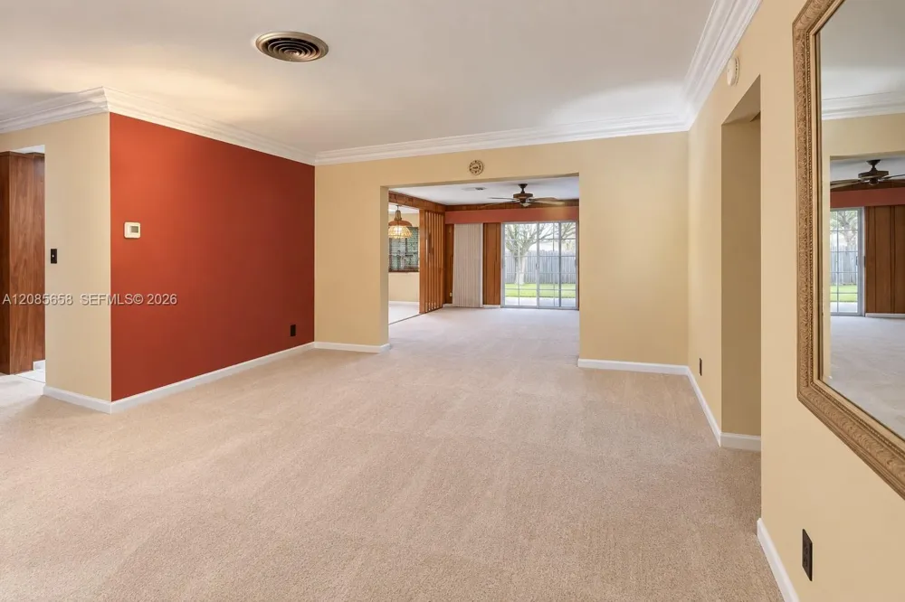 14961 Egan Ln Miami Lakes, FL 33014
