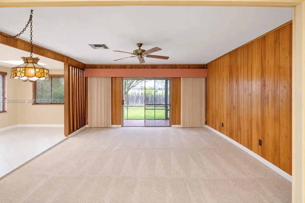 14961 Egan Ln Miami Lakes, FL 33014