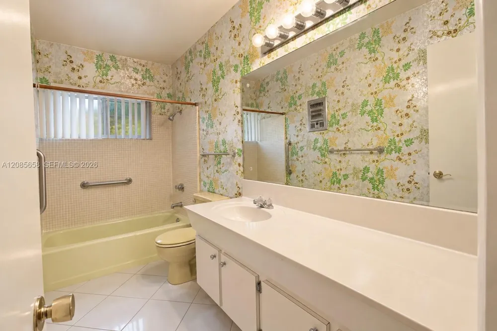 14961 Egan Ln Miami Lakes, FL 33014