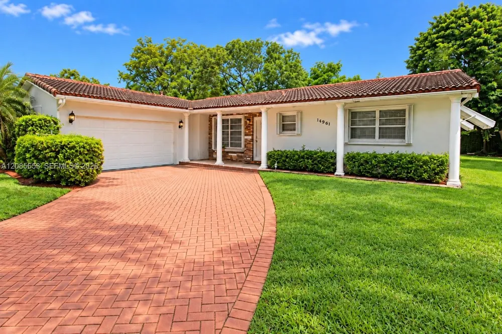 14961 Egan Ln Miami Lakes, FL 33014