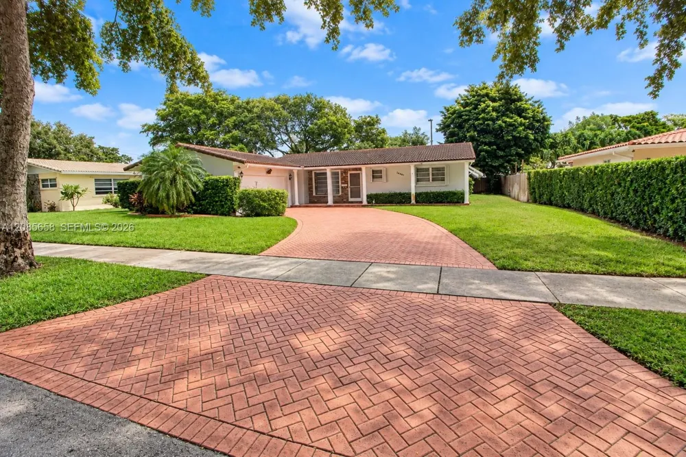 14961 Egan Ln Miami Lakes, FL 33014