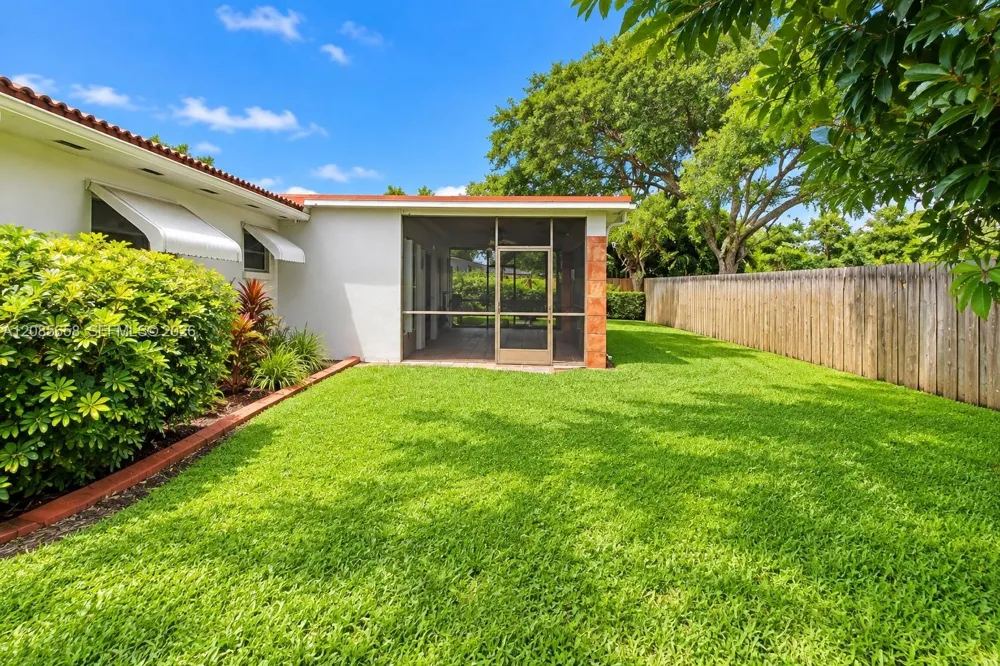 14961 Egan Ln Miami Lakes, FL 33014