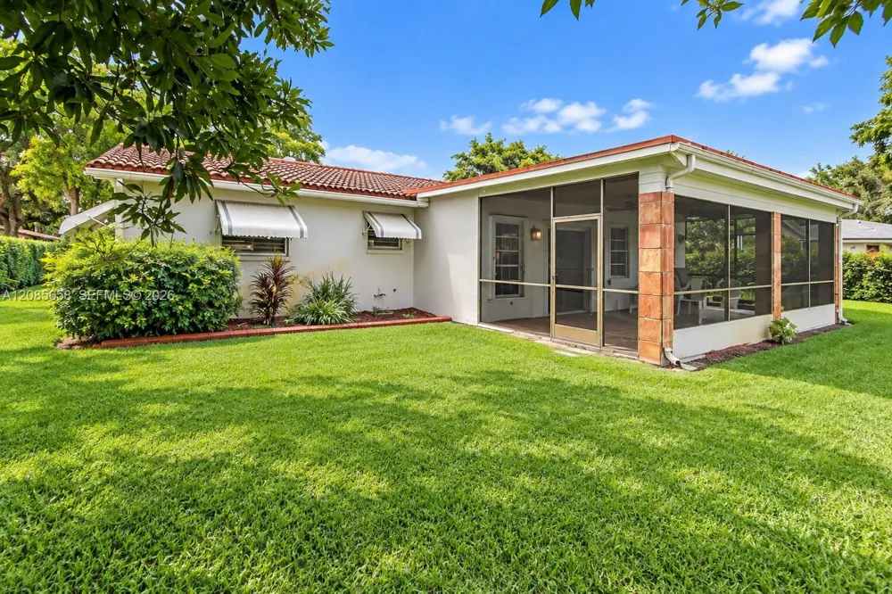 14961 Egan Ln Miami Lakes, FL 33014