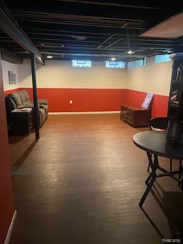 36431 Ledgestone Street Clinton Charter Township, MI 48035