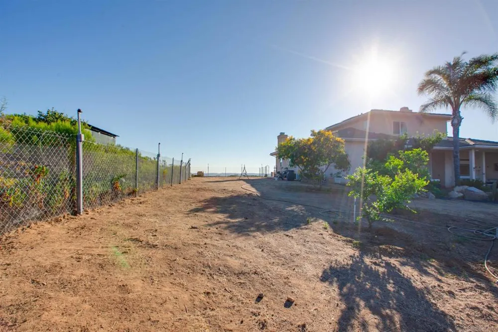12811 Jackson Hill Dr El Cajon, CA 92021