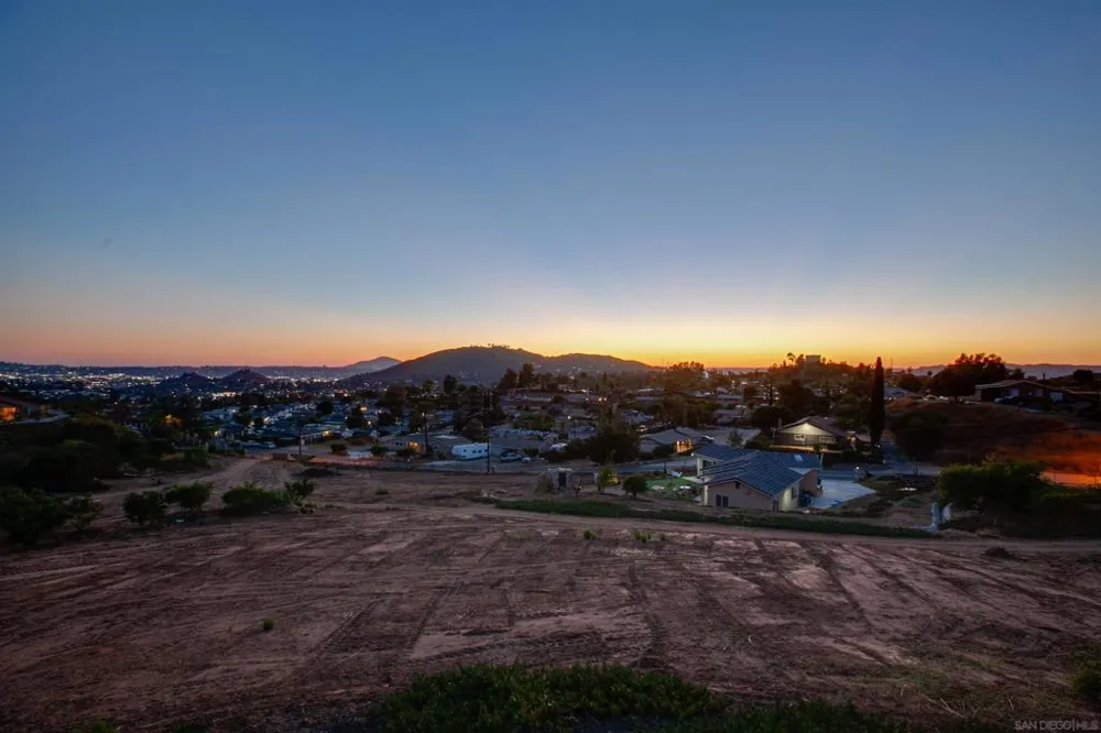12811 Jackson Hill Dr El Cajon, CA 92021