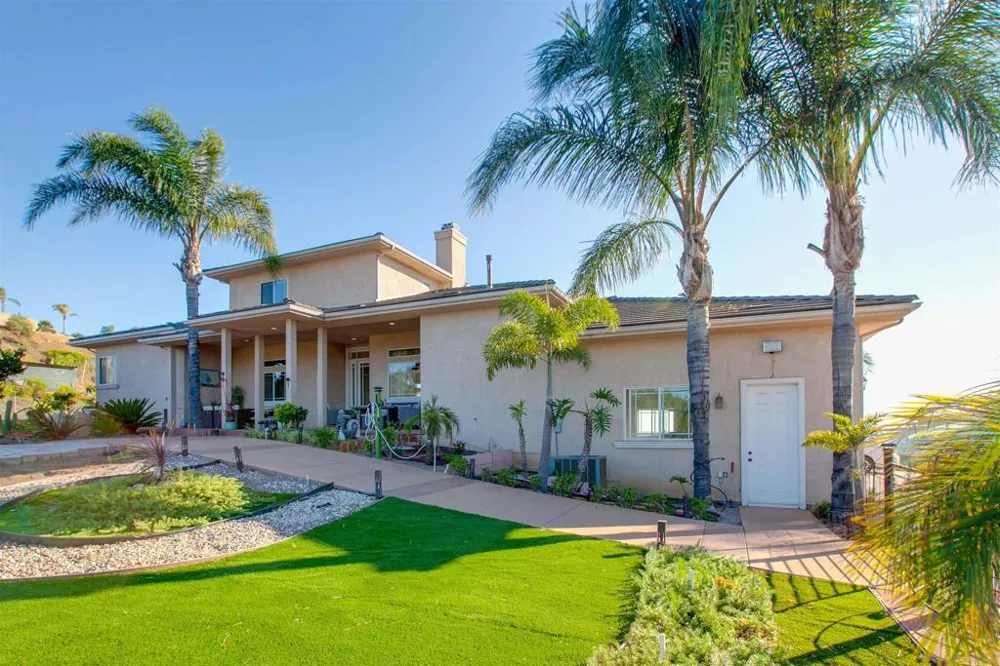 12811 Jackson Hill Dr El Cajon, CA 92021
