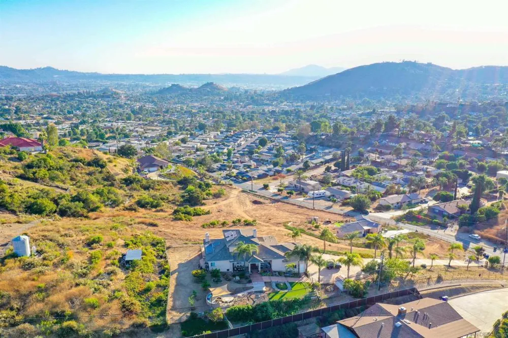 12811 Jackson Hill Dr El Cajon, CA 92021