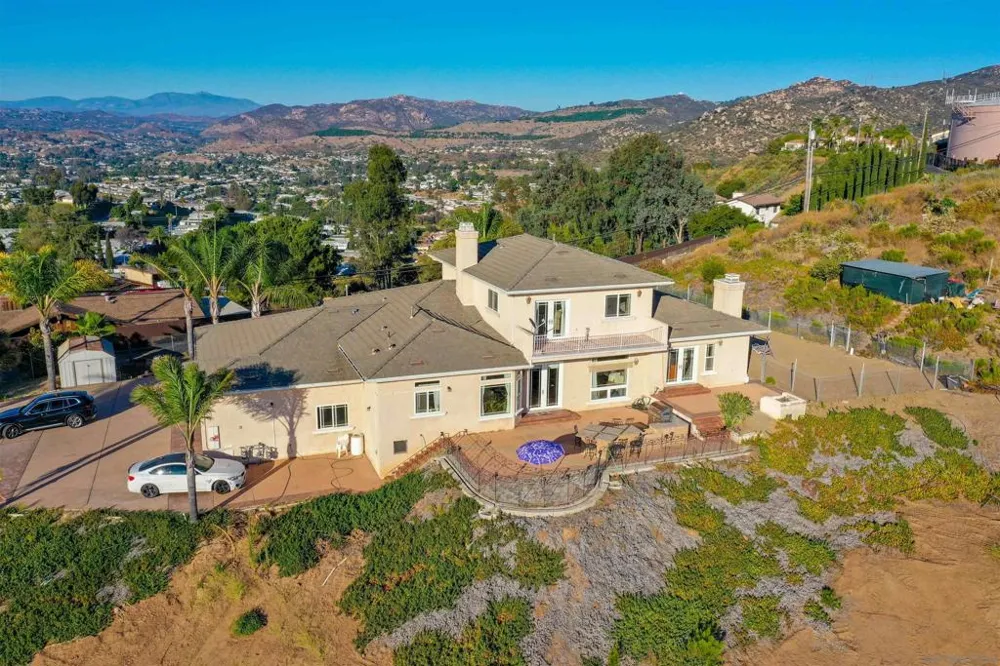 12811 Jackson Hill Dr El Cajon, CA 92021