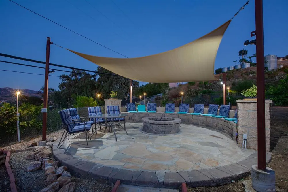 12811 Jackson Hill Dr El Cajon, CA 92021