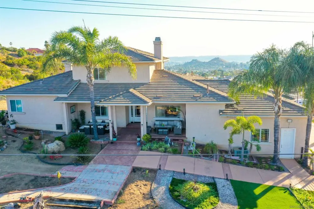 12811 Jackson Hill Dr El Cajon, CA 92021