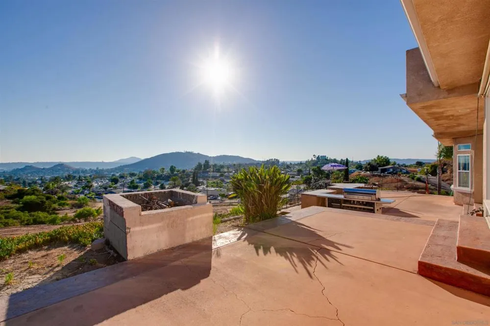 12811 Jackson Hill Dr El Cajon, CA 92021