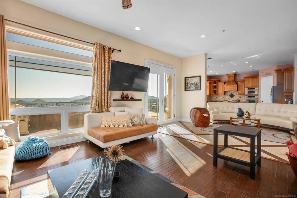 12811 Jackson Hill Dr El Cajon, CA 92021