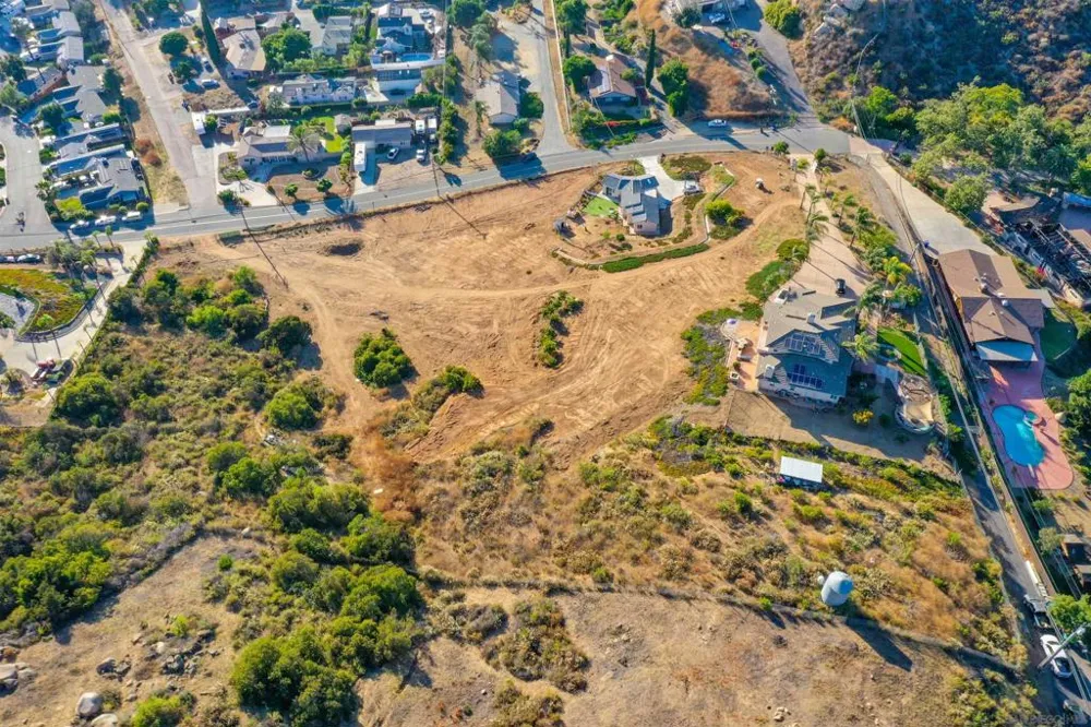 12811 Jackson Hill Dr El Cajon, CA 92021