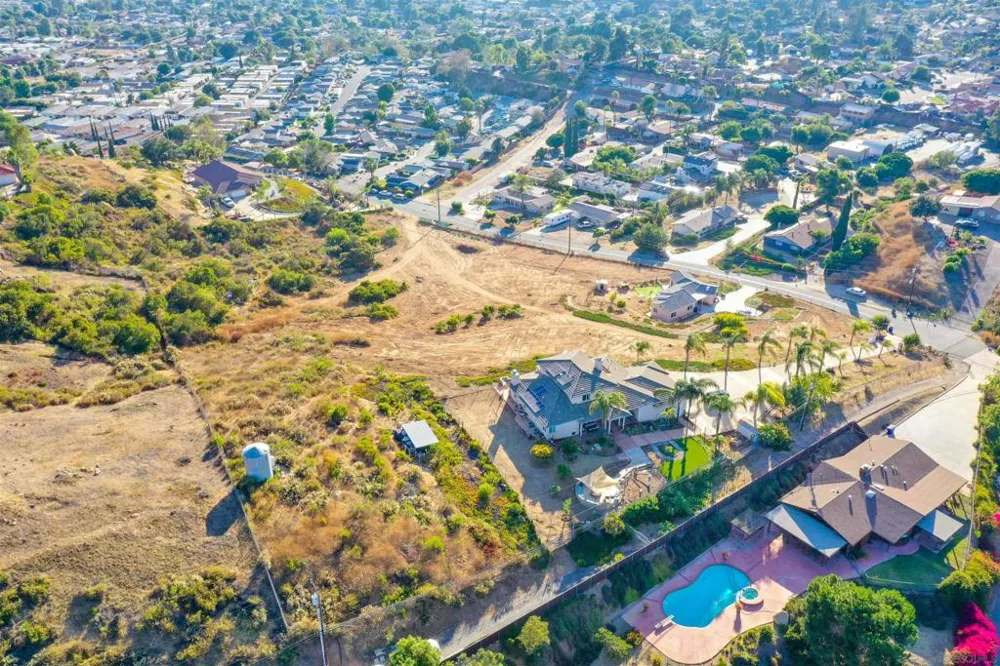 12811 Jackson Hill Dr El Cajon, CA 92021