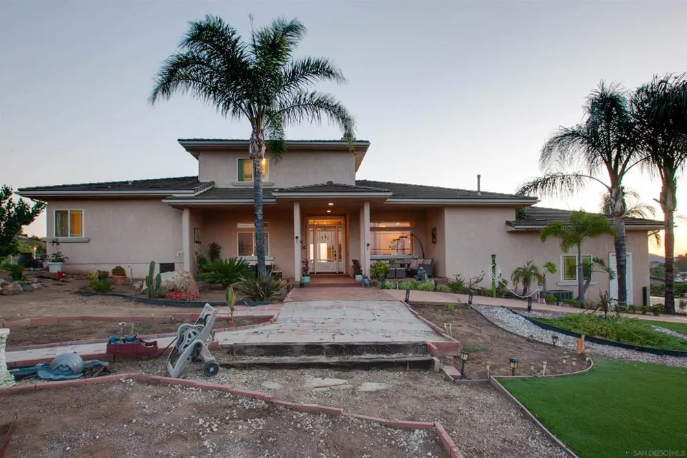 12811 Jackson Hill Dr El Cajon, CA 92021