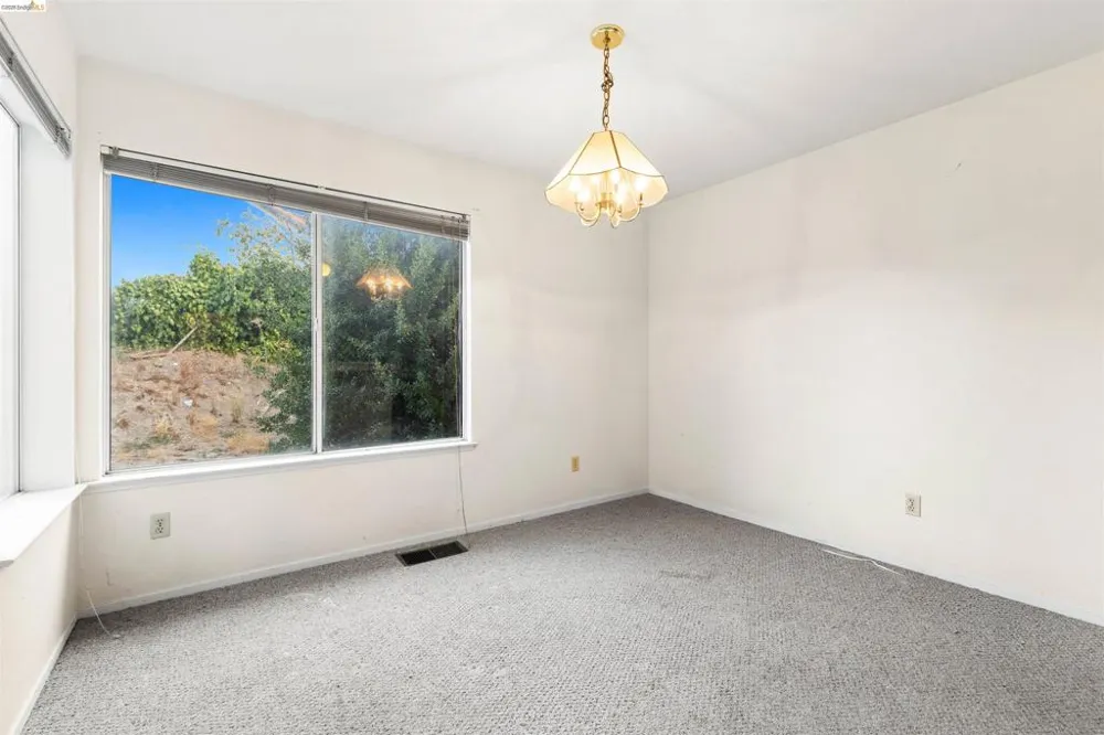 1653 Birdhaven Way Pittsburg, CA 94565