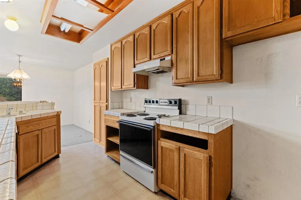 1653 Birdhaven Way Pittsburg, CA 94565