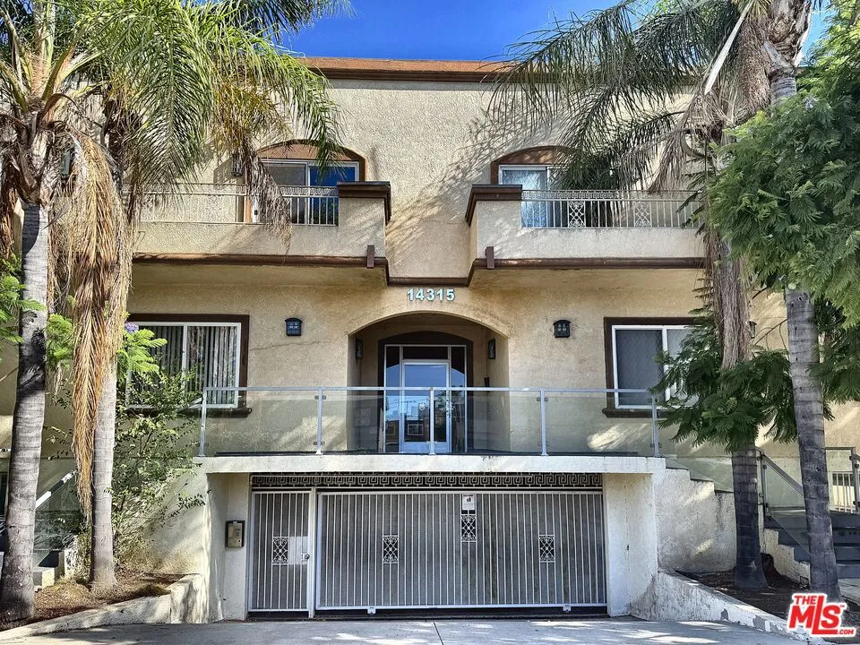 14315 Magnolia Boulevard #101 Los Angeles, CA 91423