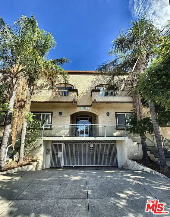 14315 Magnolia Boulevard #101 Los Angeles, CA 91423