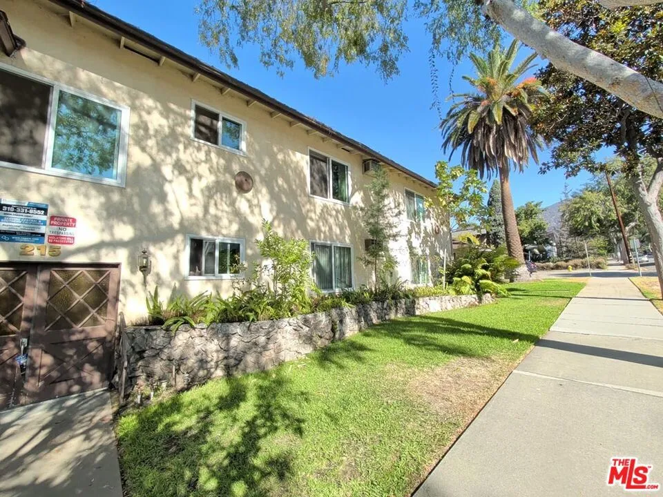 215 Myrtle Avenue #A Monrovia, CA 91016