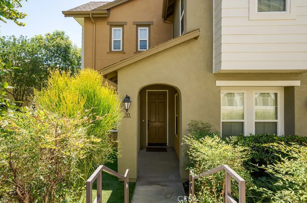 20 Orange Blossom Circle Ladera Ranch, CA 92694