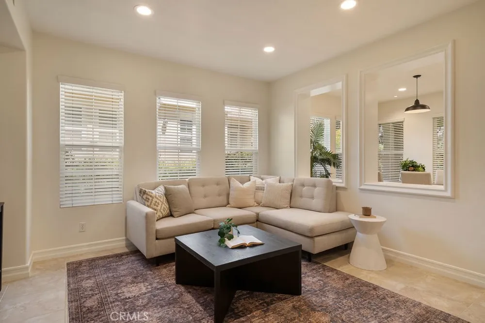 20 Orange Blossom Circle Ladera Ranch, CA 92694