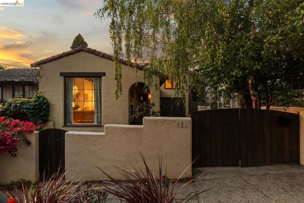 685 Oberlin Ave Kensington, CA 94708