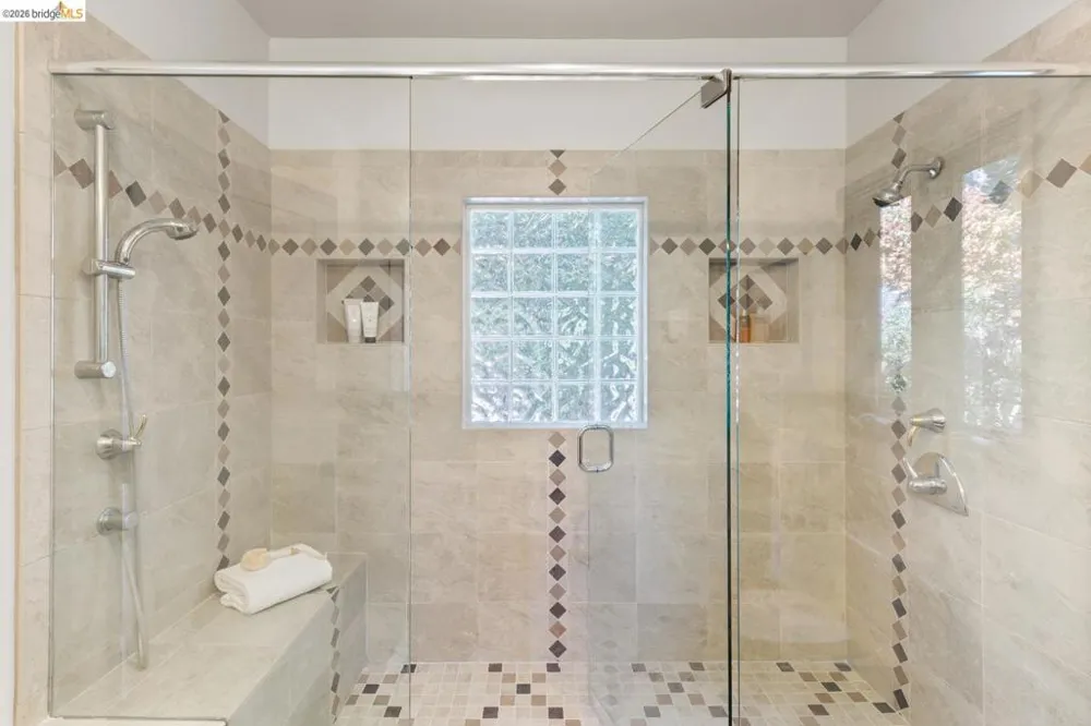 685 Oberlin Ave Kensington, CA 94708